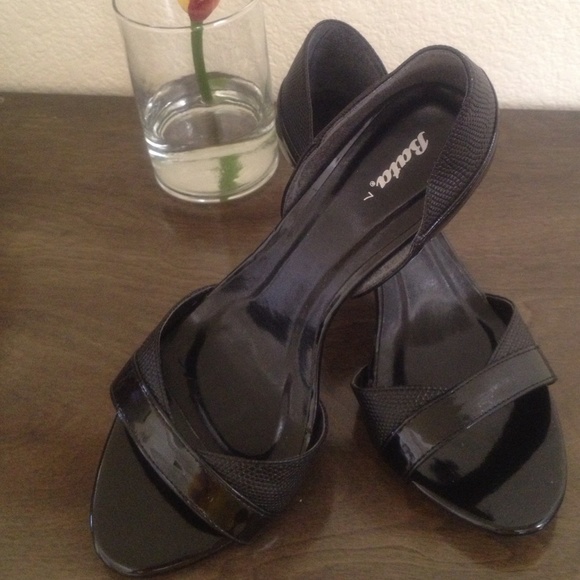 Bata Shoes - Cute Blk pump